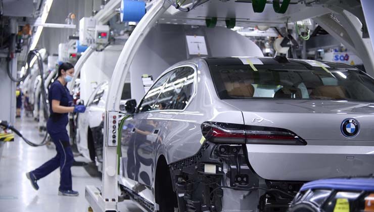 Yeni BMW 7 Serisi üretimi Dingolfing fabrikasında başladı