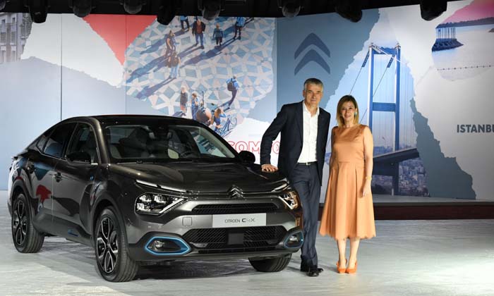 Citroen C4 X’i tanıttı