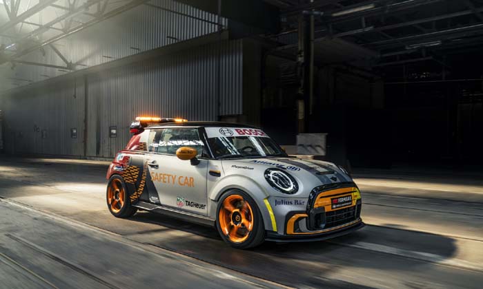 FIA Formula E Resmi Güvenlik Aracı MINI E-Pacesetter ilk kez Türkiye’de