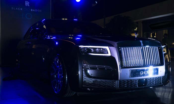 Rolls-Royce İstanbul Black Badge Ghost ile Yalıkavak Marina’da yaza veda ediyor
