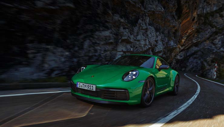 Yeni Porsche 911 Carrera T göz kamaştırıyor