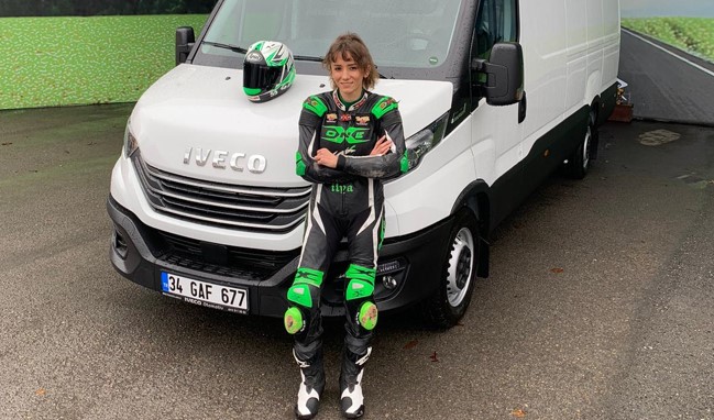 İlayda Yağmur Yılmaz motosikletini IVECO Daily Hi-Matic ile taşıyacak