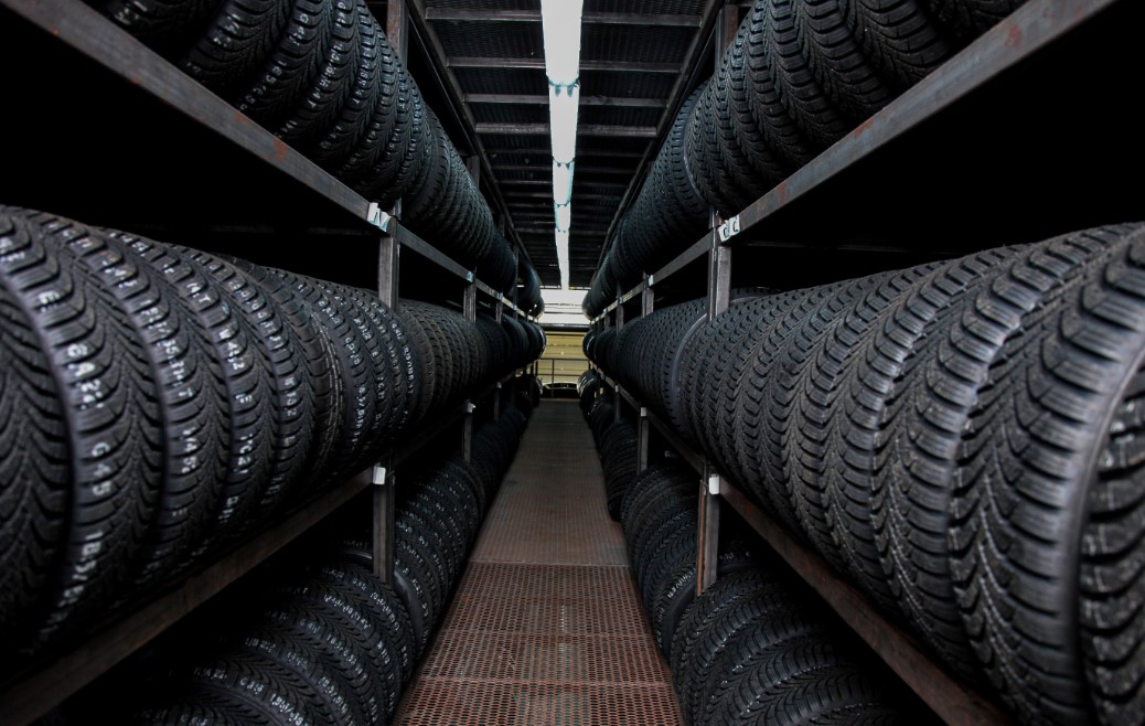 Kış lastiklerini çıkartın, Euromaster Master Otel sizin için saklasın