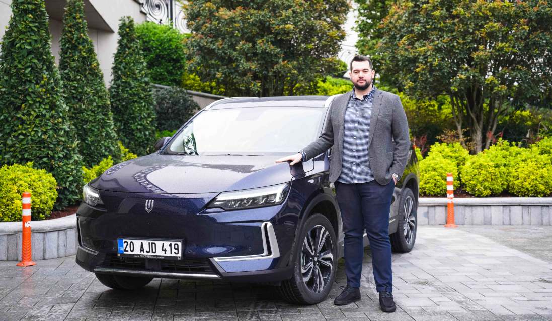 Tek şarjla 642 kilometre menzile ulaşan SKYWELL ET5’ler Türkiye’de kullanıcılarla buluşmaya başladı