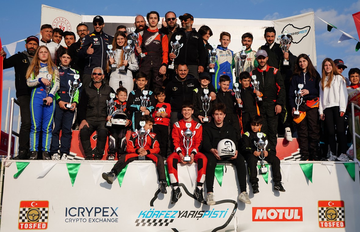 Kartingte renkli sezon açılışı Körfez’deydi