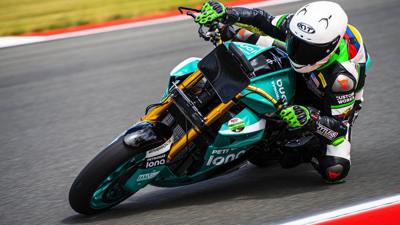 PETRONAS Madeni Yağlar ve Energica birlikte yeni zirvelere koşuyor