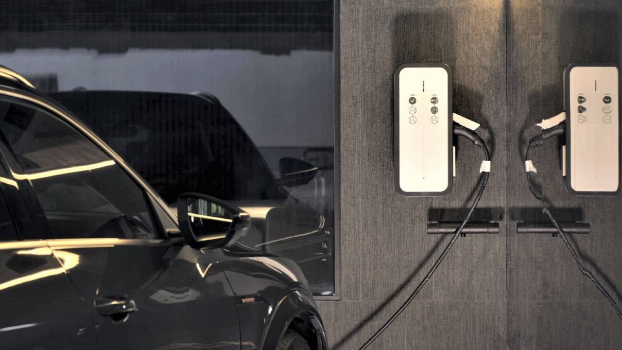 Hager sürdürülebilirlik için şarj cihazlarını yenilebilir enerji ile entegre ediyor