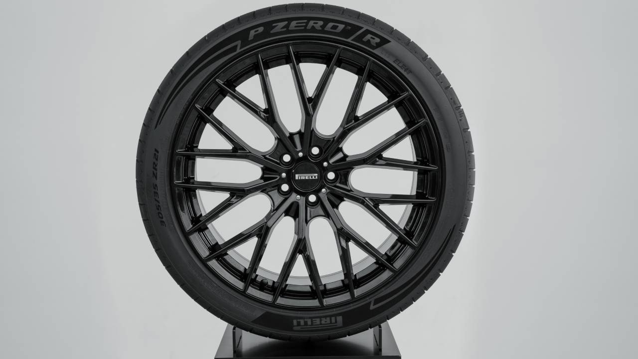 Pirelli P Zero, 35 yıllık performans ve inovasyon hikayesi