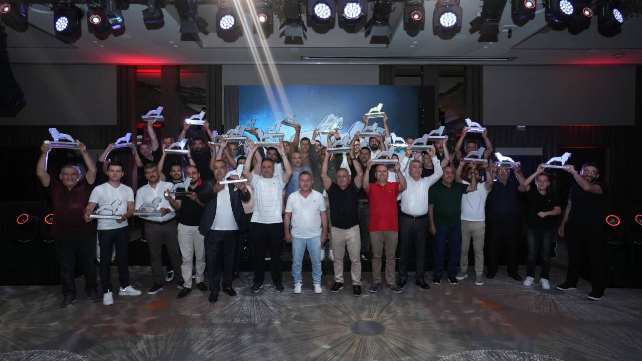 MAN, üst üste 3’üncü kez kazandığı ‘Market of the Year’ ödülünü; çalışan, bayi ve servisleriyle kutladı
