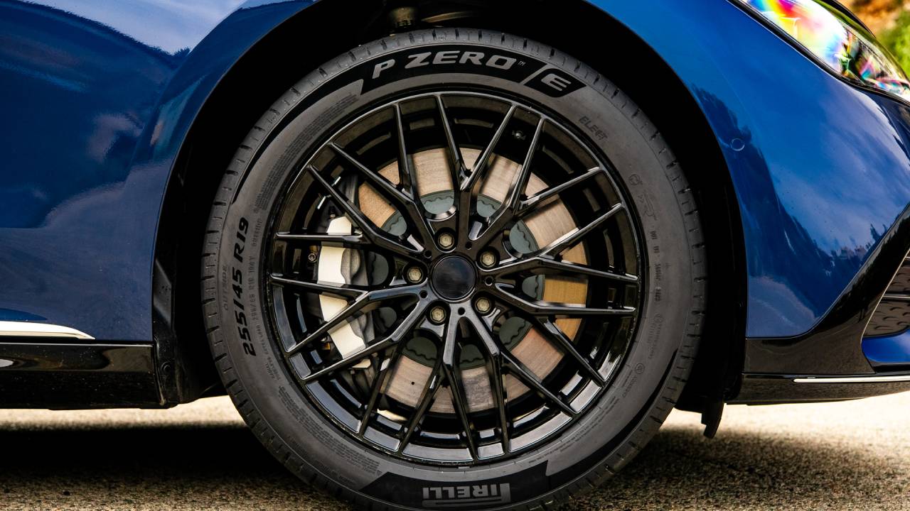En az yüzde 50 sürdürülebilir malzeme içeren lastikleri tanımlayan yeni Pirelli logosu tanıtıldı