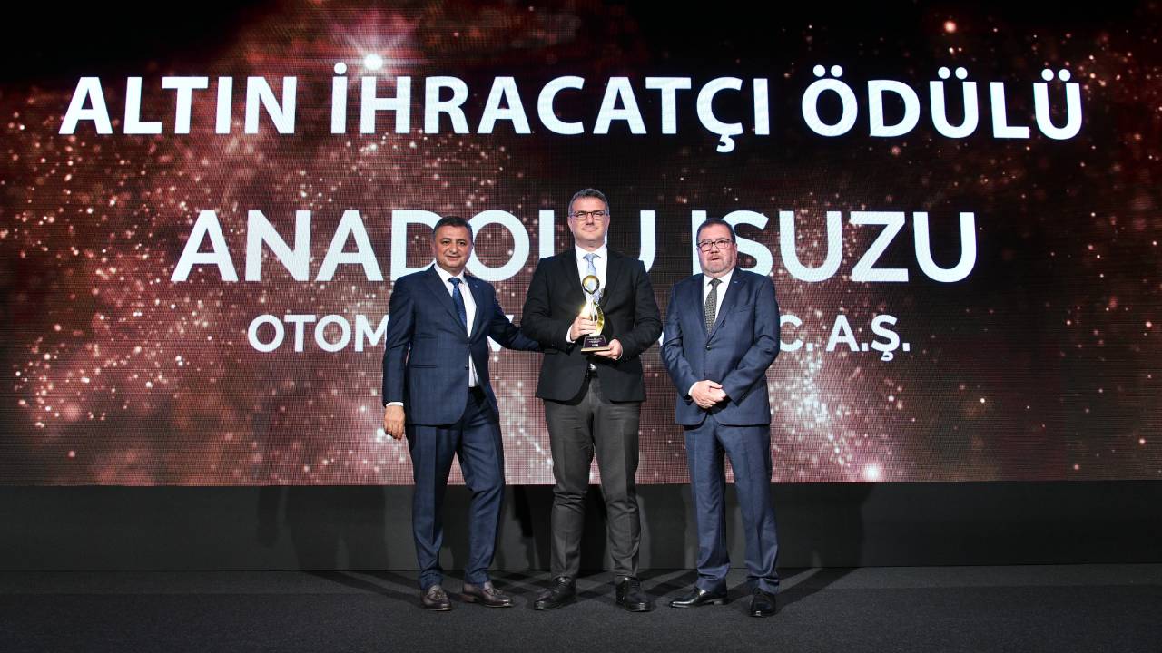 Anadolu Isuzu’ya Uludağ Otomotiv Endüstrisi İhracatçıları Birliği’nden “İhracat Başarı Ödülü”