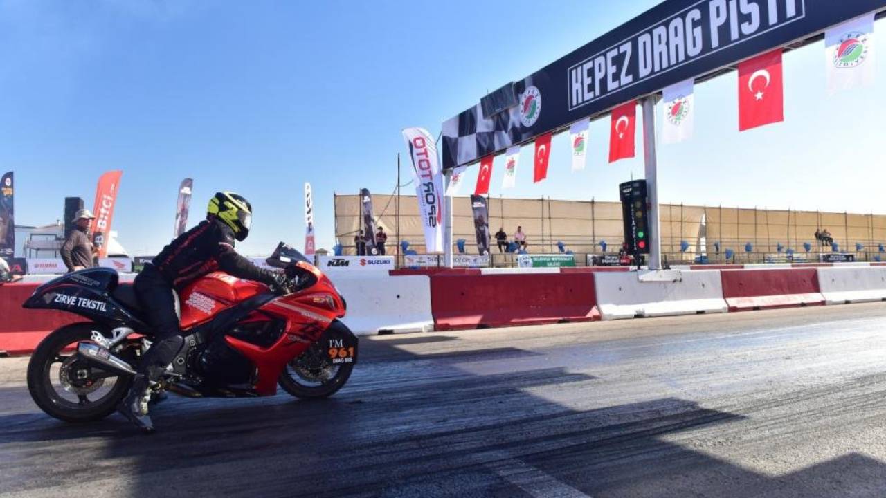 Hız tutkunları Kepez’de buluştu