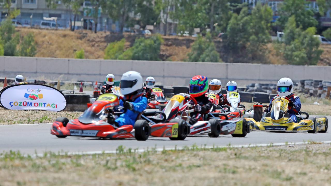 Karting Şampiyonası İzmir Park’a taşınıyor