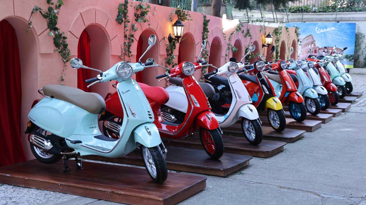 Vespa’nın en yeni modelleri İstanbul İtalya Başkonsolosluğu’nda tanıtıldı