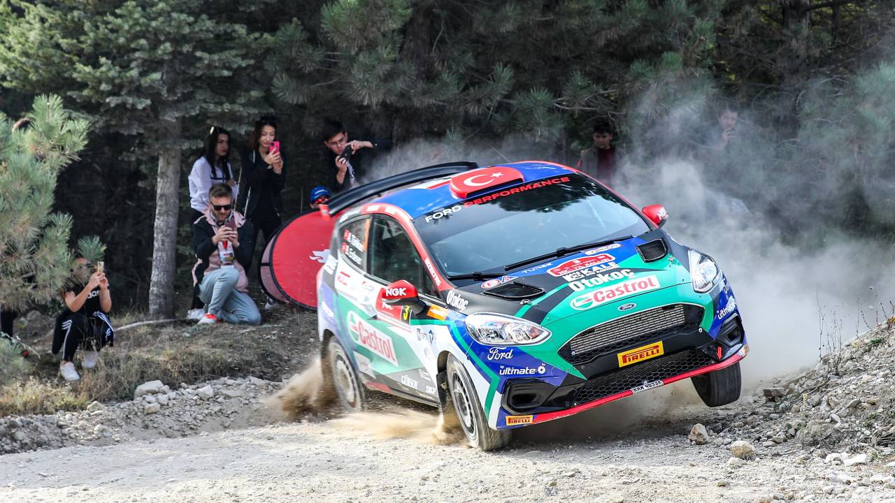 Castrol Ford Team Türkiye, Cumhuriyet coşkusunu ‘100. Yıl Rallisi’ndeki Zaferiyle taçlandırdı