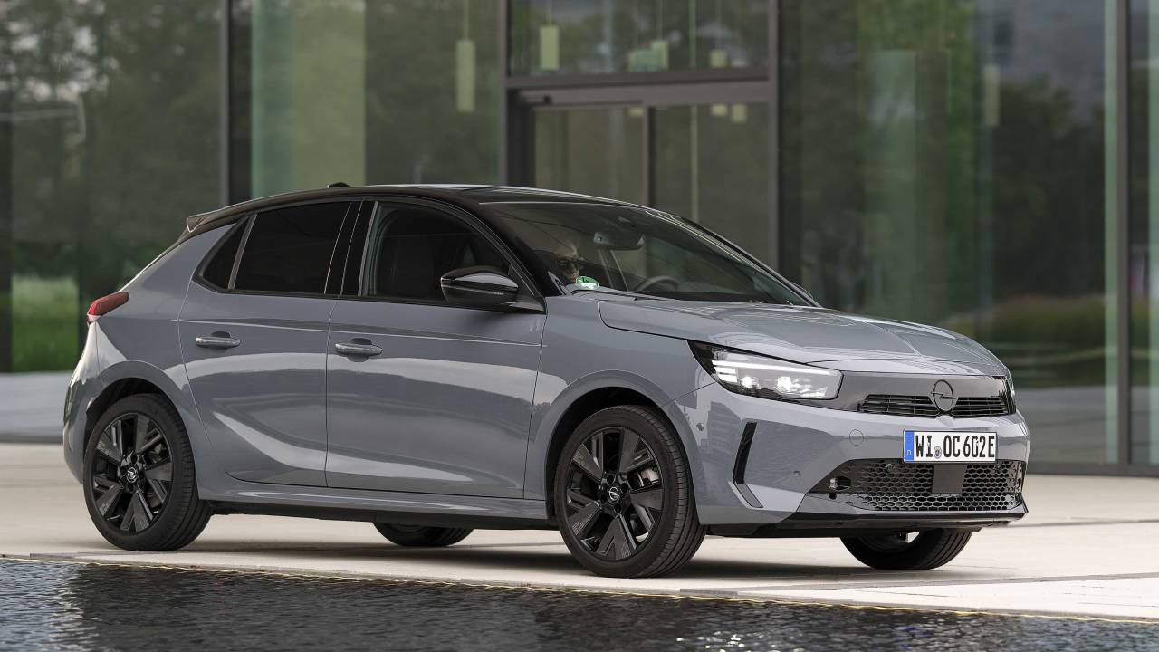 Yeni Opel Corsa, sürücü destek sistemleri ile daha güvenli ve daha rahat bir sürüş sağlıyor