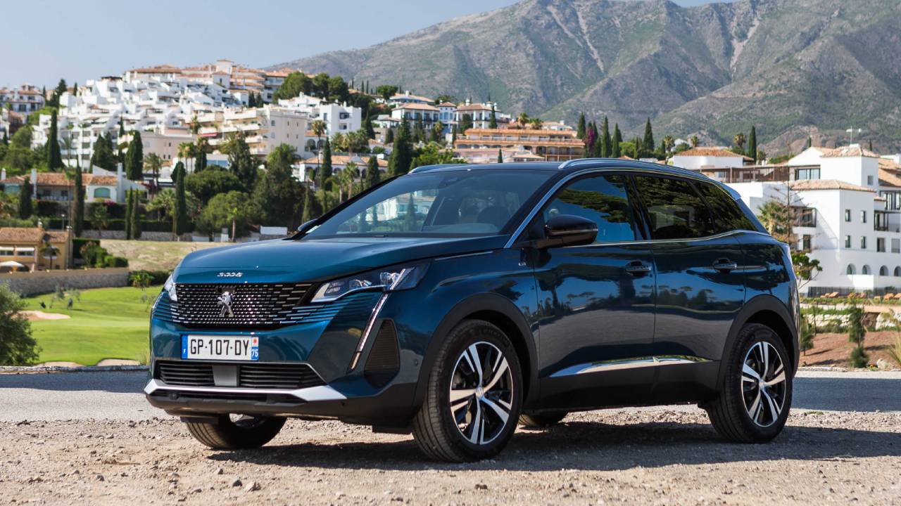 48V hibrit teknolojili Peugeot 3008 ve 5008 Türkiye’de
