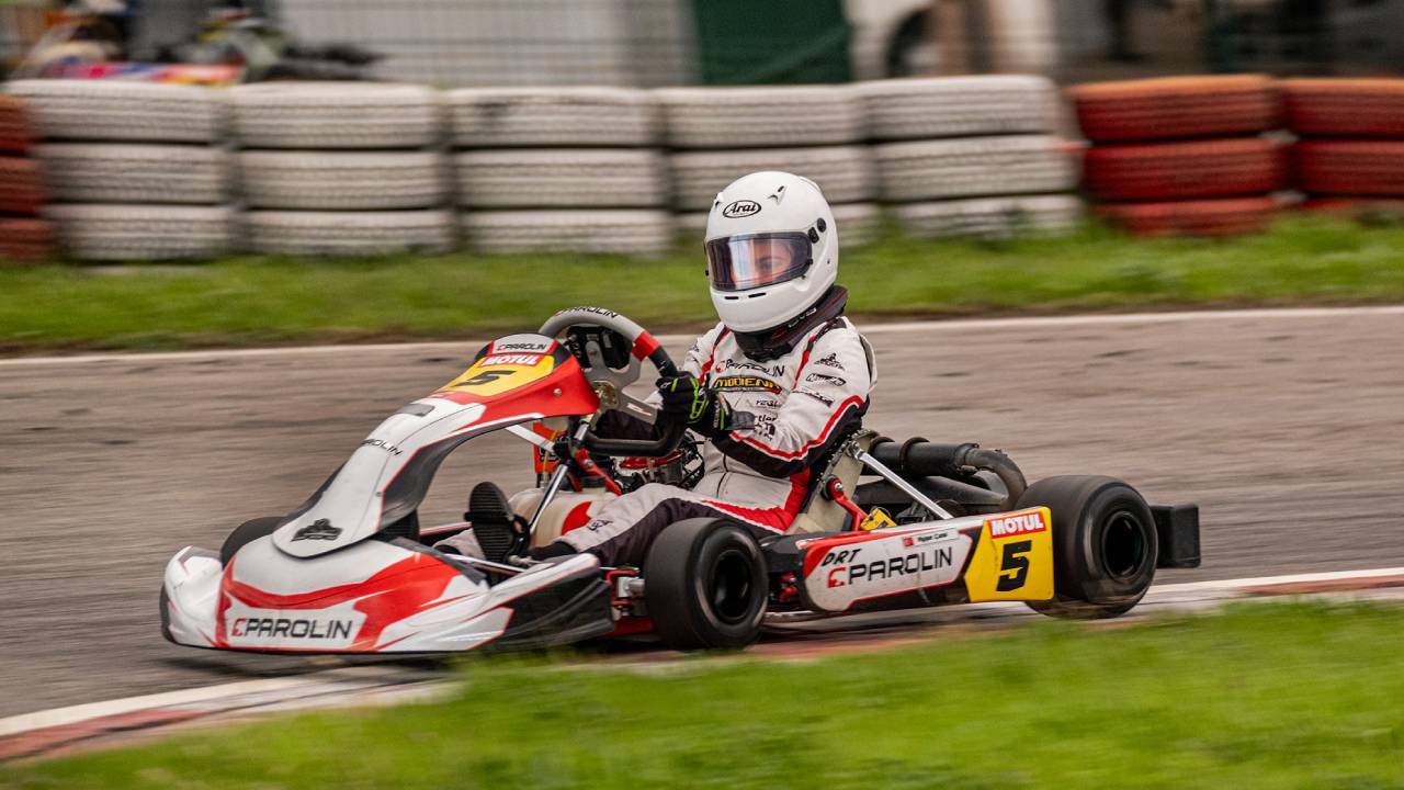 Ayşe’nin hedefi Tuzla’da çifte podyum