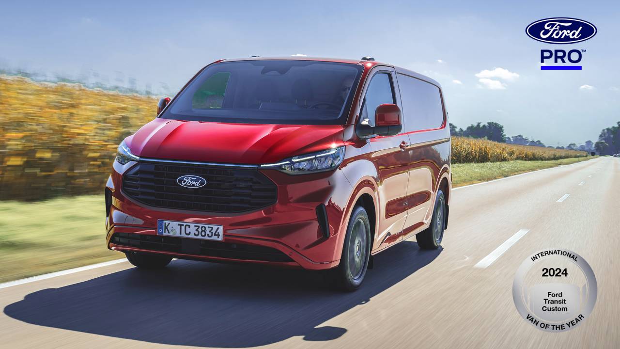 Ford Otosan’ın Yeniköy Fabrikasında üretilen Transit Custom, “2024 Uluslararası Yılın Ticari Aracı” seçildi