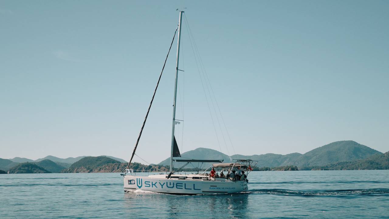 Ulu Motor yollardaki iddiasını denize taşıdı