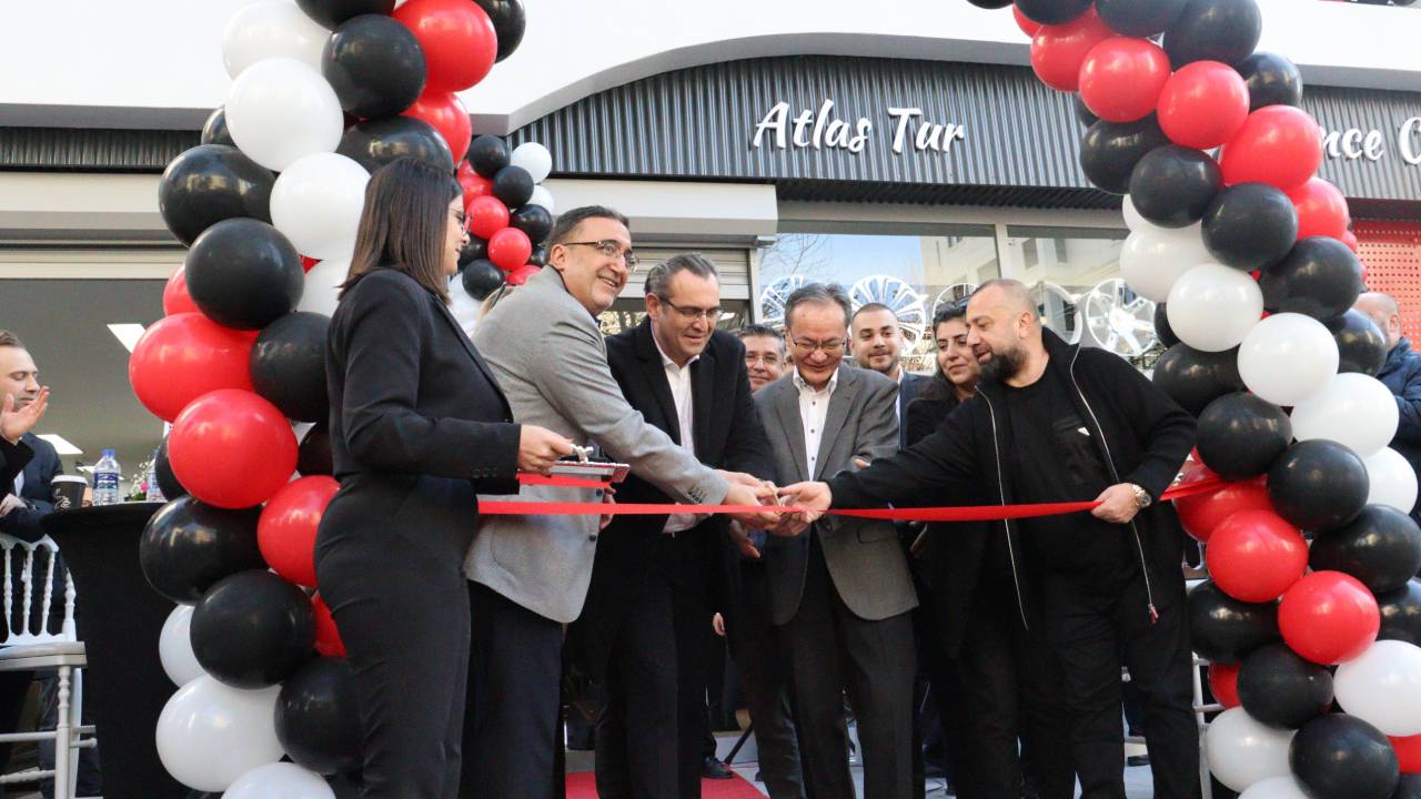 Bridgestone’un ayrıcalıklı hizmet konseptli mağazası Performance Center, İstanbul Anadolu yakasında açıldı