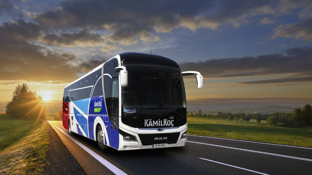 Kâmil Koç, Cumhuriyet’in 100. yılında hizmet bayrağını medeniyetler beşiği Mardin’e taşıyor