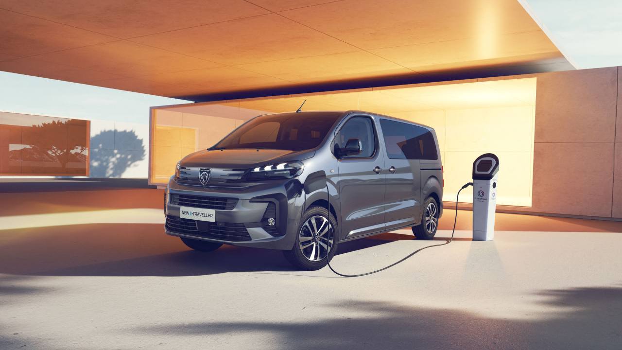 Yeni PEUGEOT E-TRAVELLER: Profesyoneller için tasarlanan göz alıcılık