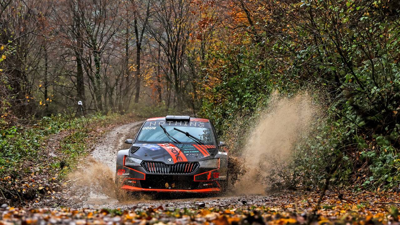 Kocaeli’de zafer Türkkan-Erdener ekibinin