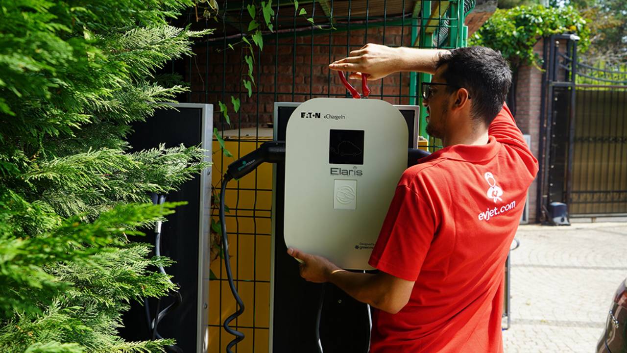 İstanbul’da bir günde elektrikli araç şarj istasyonu sahibi olun