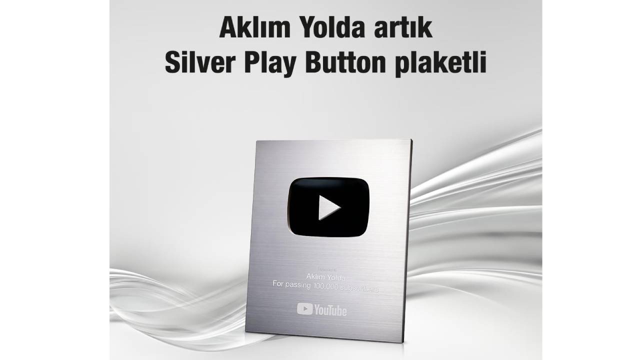100 bin aboneye ulaşan Aklım Yolda YouTube kanalına Silver Play Button plaketi