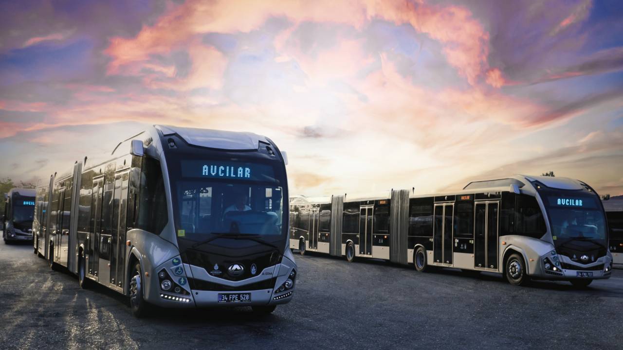 Allison Tam Otomatik Şanzımanlı Yeni AKIA Metrobüsler, IETT filosunda yerini aldı
