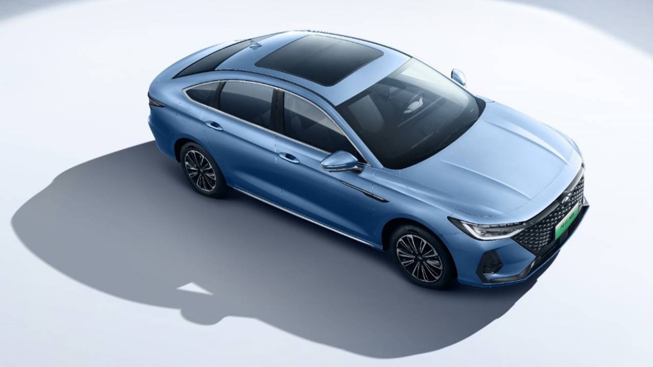 Chery yenilikçi hibrit teknolojisiyle 1400 kilometreden fazla menzil sunuyor