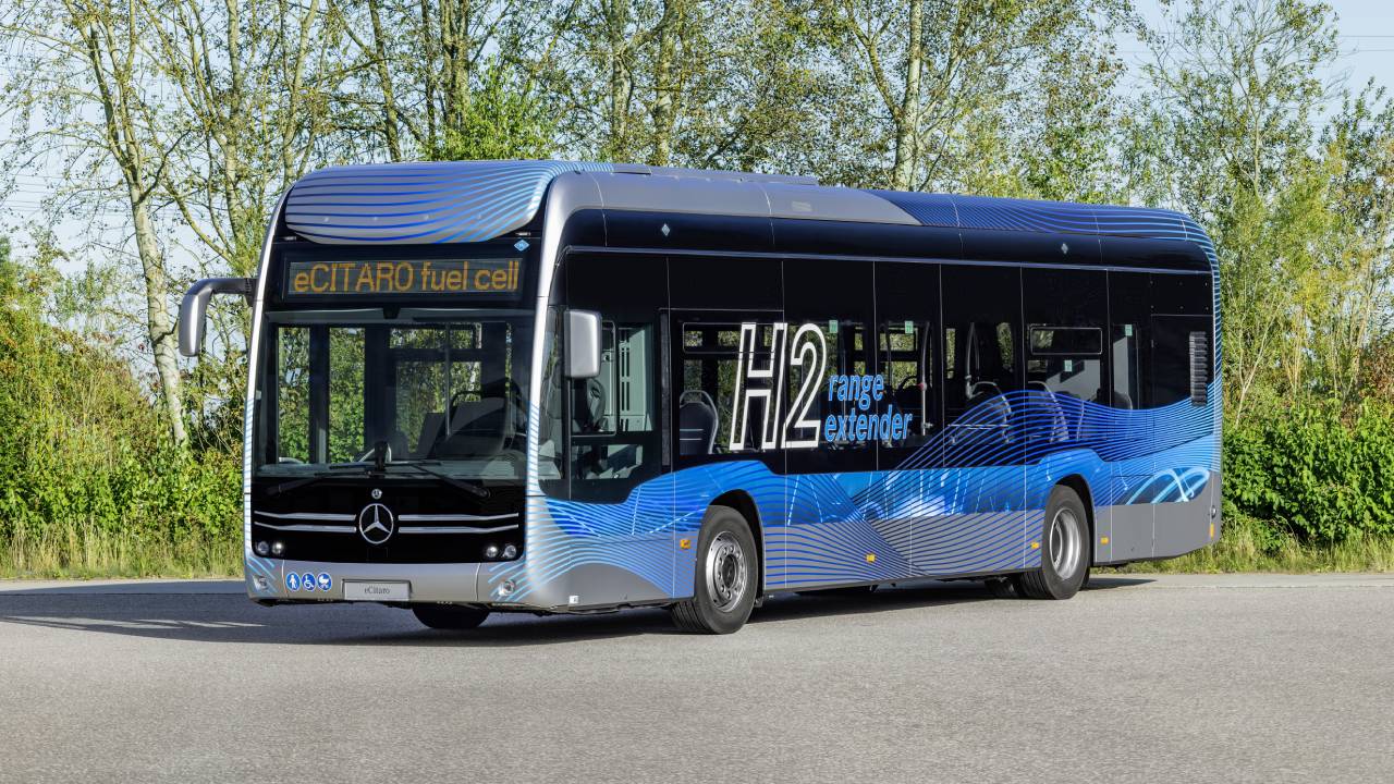 Mercedes-Benz eCitaro Fuel Cell, “Yılın Otobüsü” ve “Yılın Çevre Dostu Otobüsü” ödüllerini kazandı