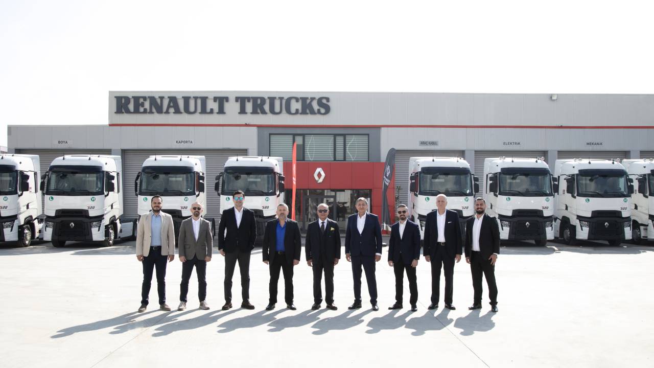 Kayar firmaları, tek markalı Renault Trucks filosunu güncelliyor