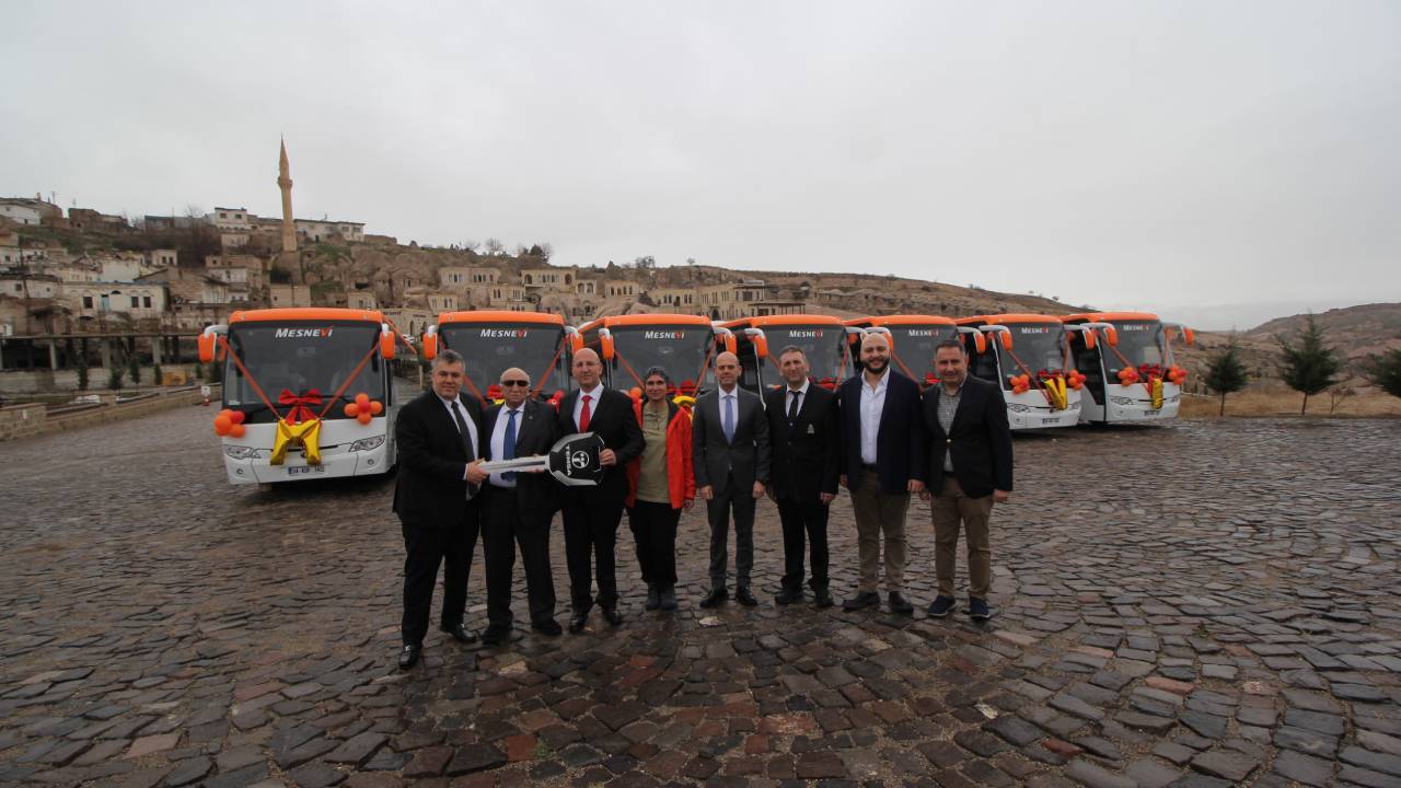 TEMSA ve Mesnevi, 31 yıllık iş birliğini 15 otobüslük yeni teslimatla taçlandırdı