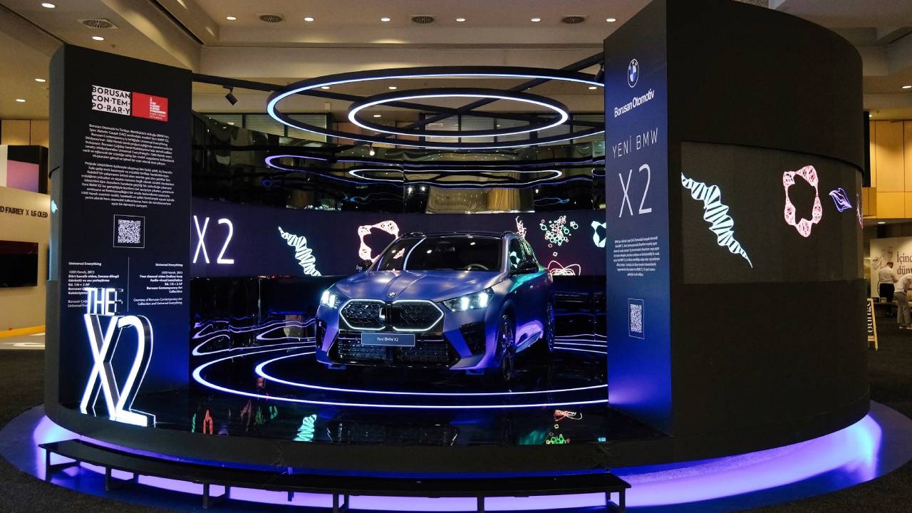 Yeni BMW X2 CI Bloom’da sanatseverlerle buluşuyor