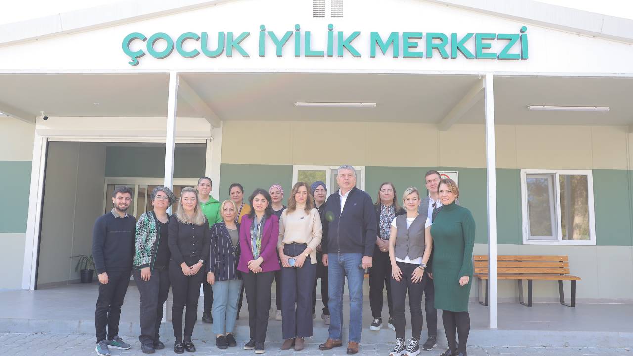 Mercedes-Benz Türk, depremzede çocukları Çocuk İyilik Merkezi’ne taşıyacak