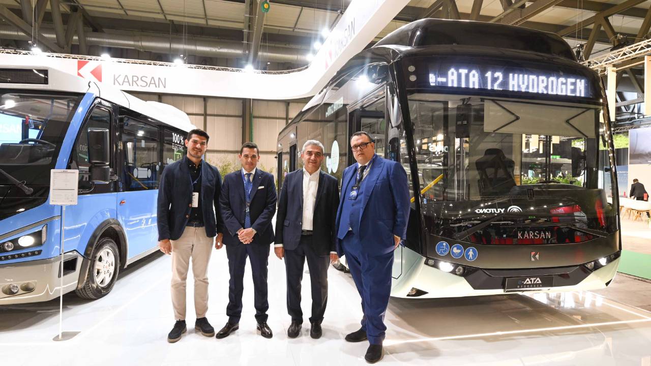 Karsan elektrikli otonom ve hidrojenli modelleriyle Milano’da şov yaptı