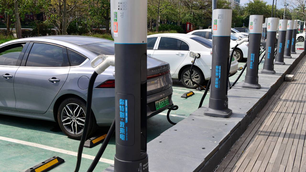 Çin, dünyanın en geniş elektrikli araç şarj altyapısına sahip