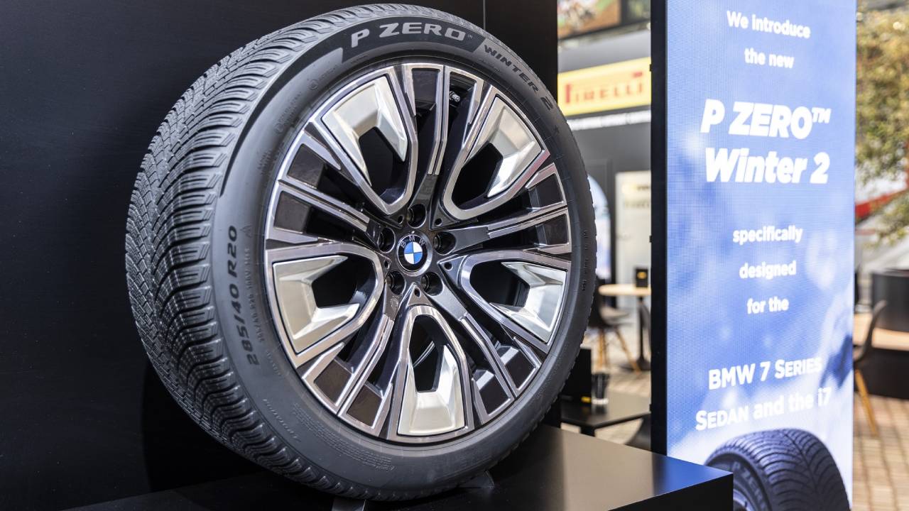 Pirelli BMW 7 Series için özel P Zero Winter 2’in yenilikçi bir versiyonunu tasarladı