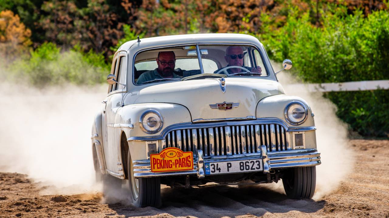 Pekin-Paris Klasik Otomobil Rallisi Türkiye’de