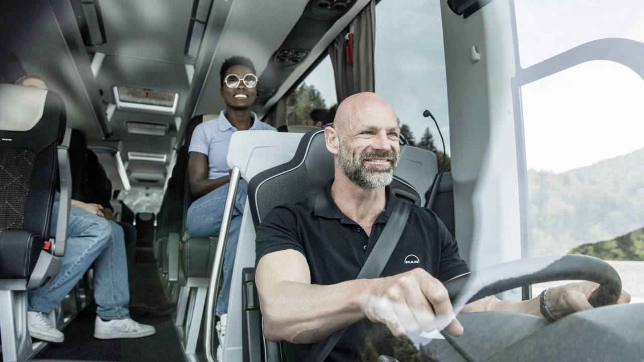 MAN’nın acil durumlar için geliştirdiği MAN SafeStop Assist, otobüs kazalarını önlemeye yardımcı oluyor