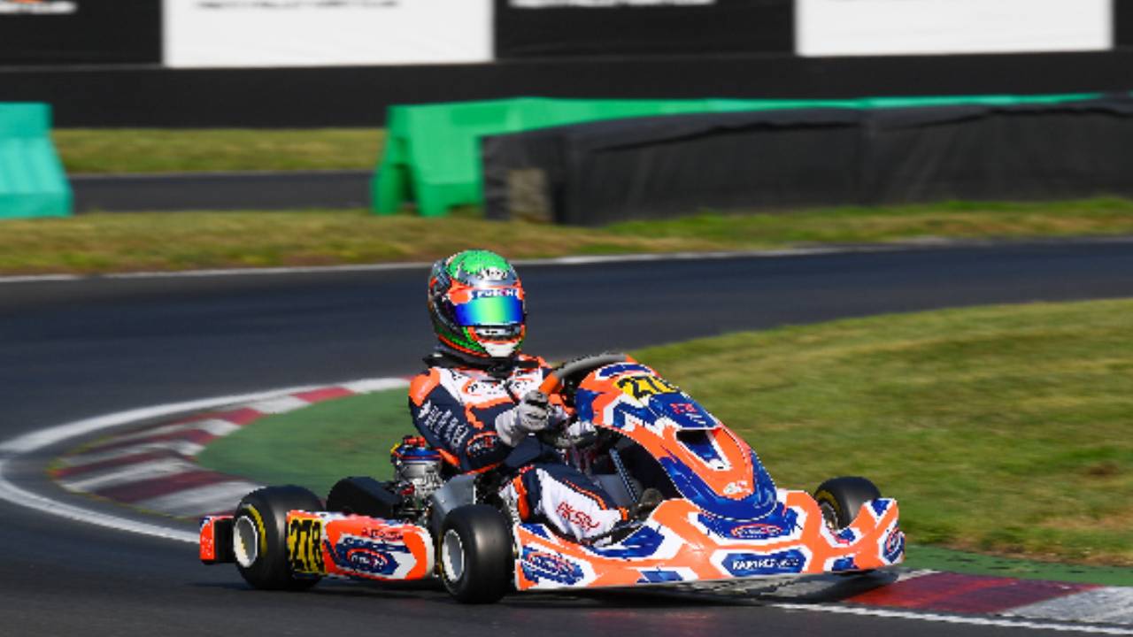 Alp Aksoy, FIA Dünya Şampiyonası için İngiltere’de piste çıkacak