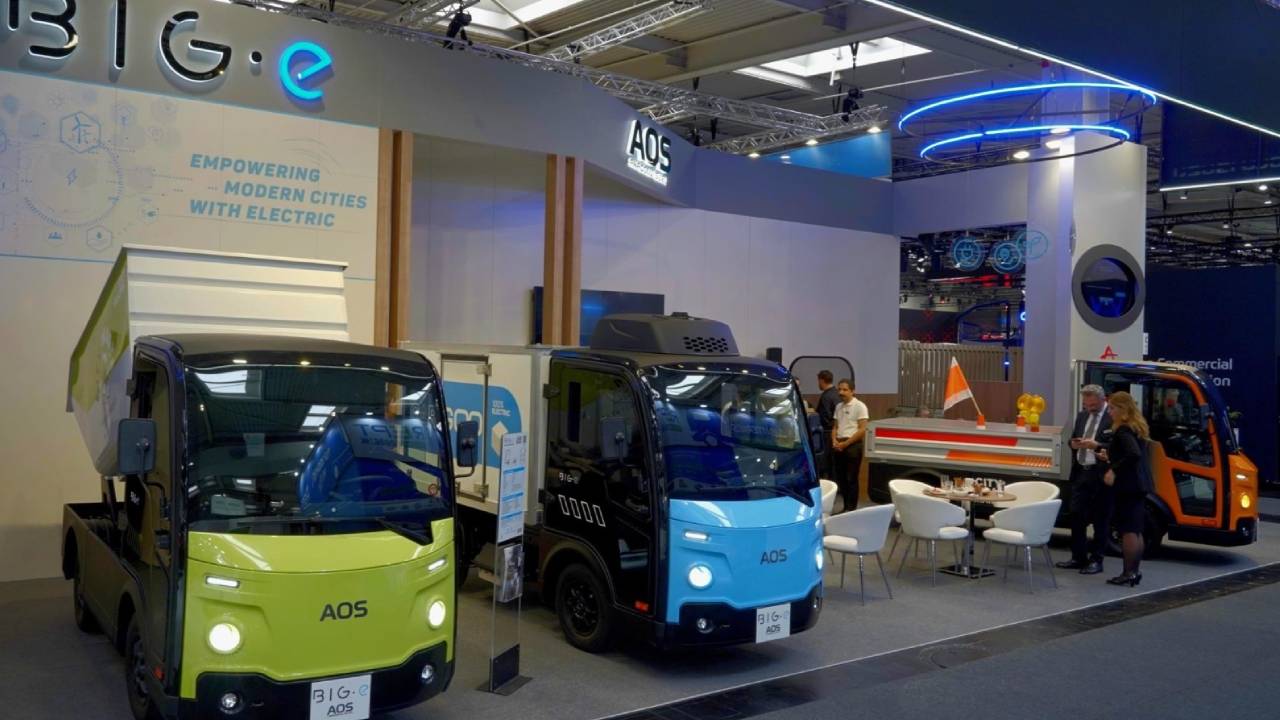 Anadolu Isuzu’nun tam elektrikli yeni modeli BIG.e Hannover IAA Transportation Fuarı’nda ziyaretçilerle buluştu