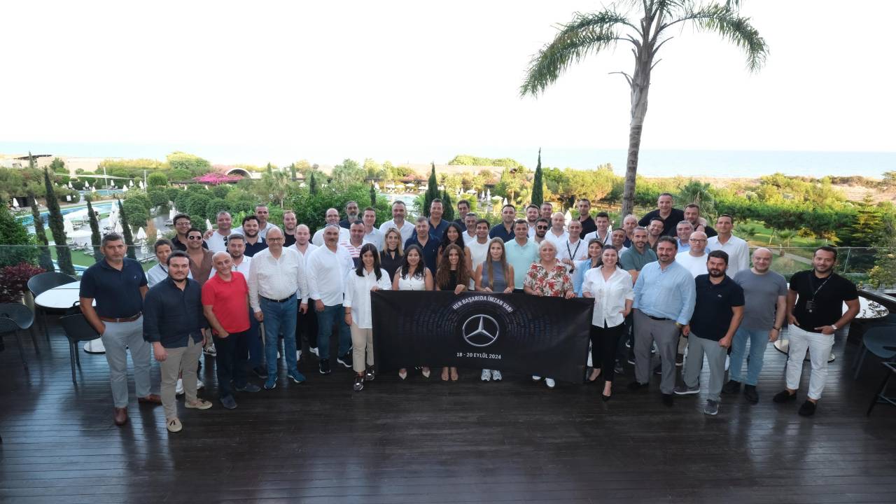 Mercedes-Benz Türk, başarılara birlikte imza attığı bayi ve yetkili servisleri ile bir araya geldi