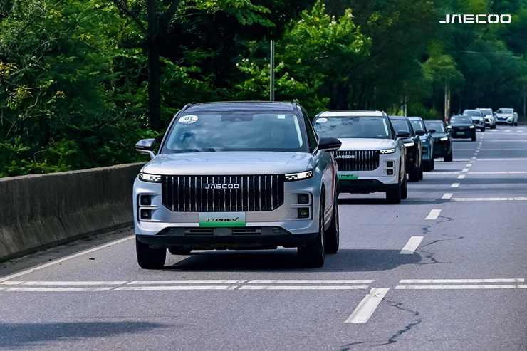 1353 Km’lik Menziliyle Çıktığı Maratonu Başarıyla Tamamladı