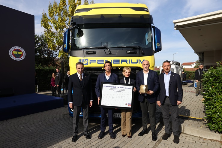 Fenerium Ürünleri Ford Trucks Özel Tasarım F-MAX Araçları İle Türkiye Yollarında