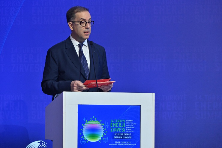 Petrol Ofisi Grubu CEO’su Mehmet Abbasoğlu, 14. Türkiye Enerji Zirvesi açılışında konuştu
