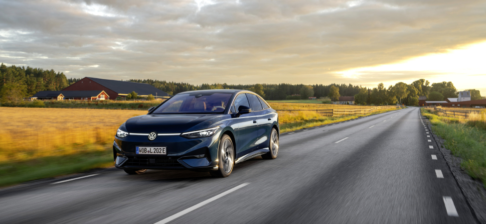 Volkswagen’in premium elektrikli sedanı ID.7 satışa sunuldu