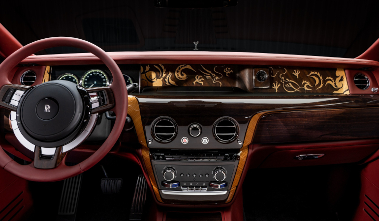 Rolls-Royce Phantom’dan 100. Yılına Özel Ejderha Teması